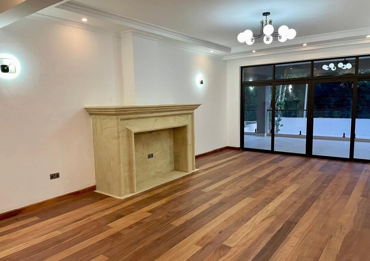 Half-Acre 5-Ensuite Villa with Mahogany Parquet – Karen