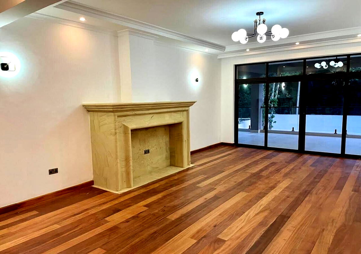 Half-Acre 5-Ensuite Villa with Mahogany Parquet – Karen