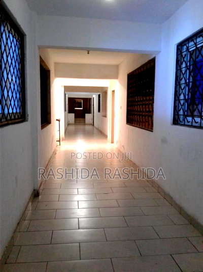 3bdrm Apartment in On Tudor Creek for sale - Image 8