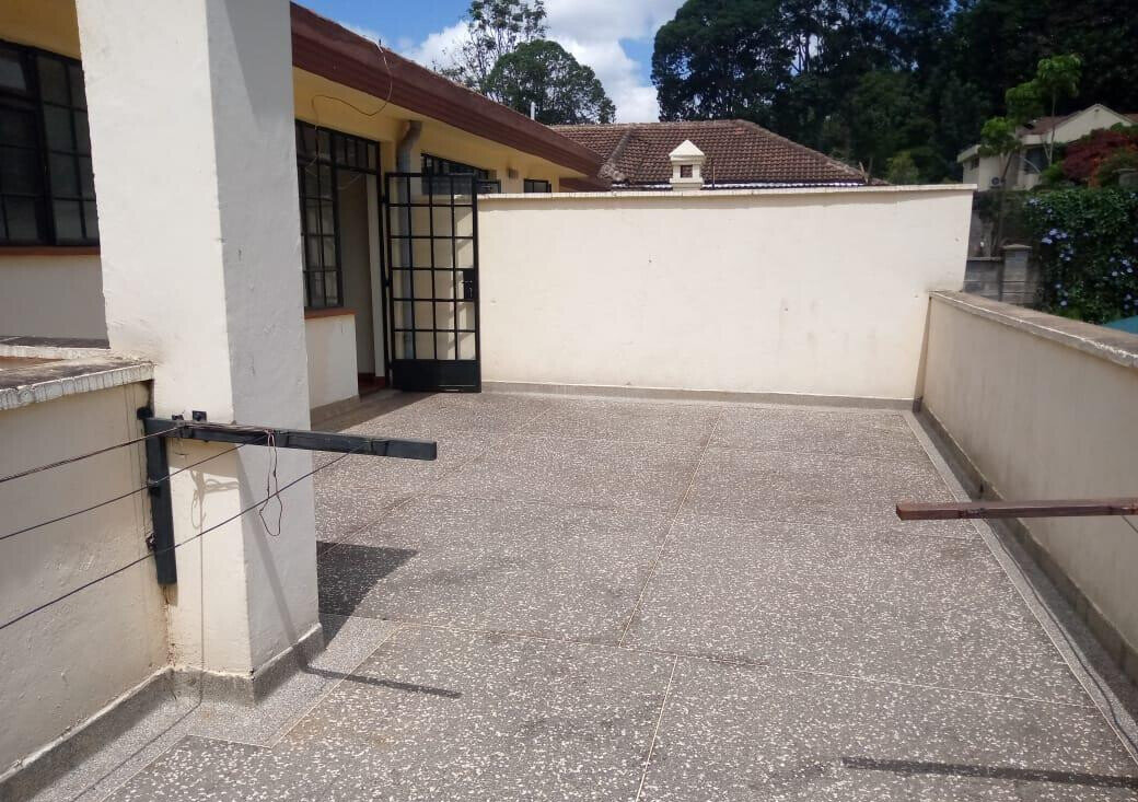 4-Ensuite Townhouse with Fireplace & Private Garden - Spring Valley