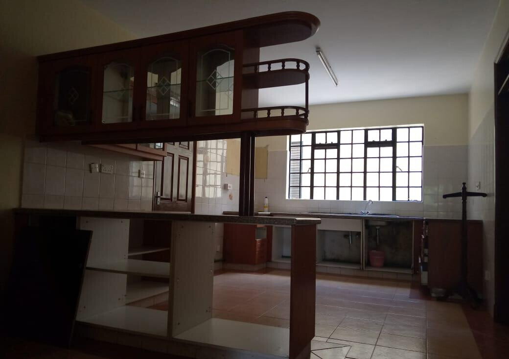 4-Ensuite Townhouse with Fireplace & Private Garden - Spring Valley