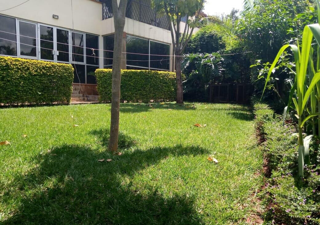 4-Ensuite Townhouse with Fireplace & Private Garden - Spring Valley