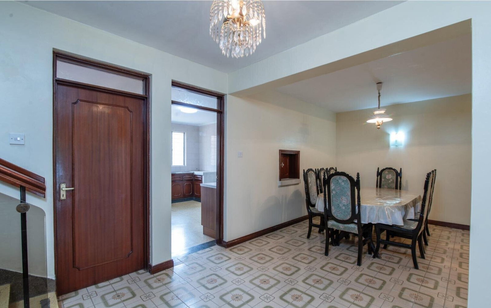 4BR Maisonette in 10-Home Gated Estate - Spring Valley