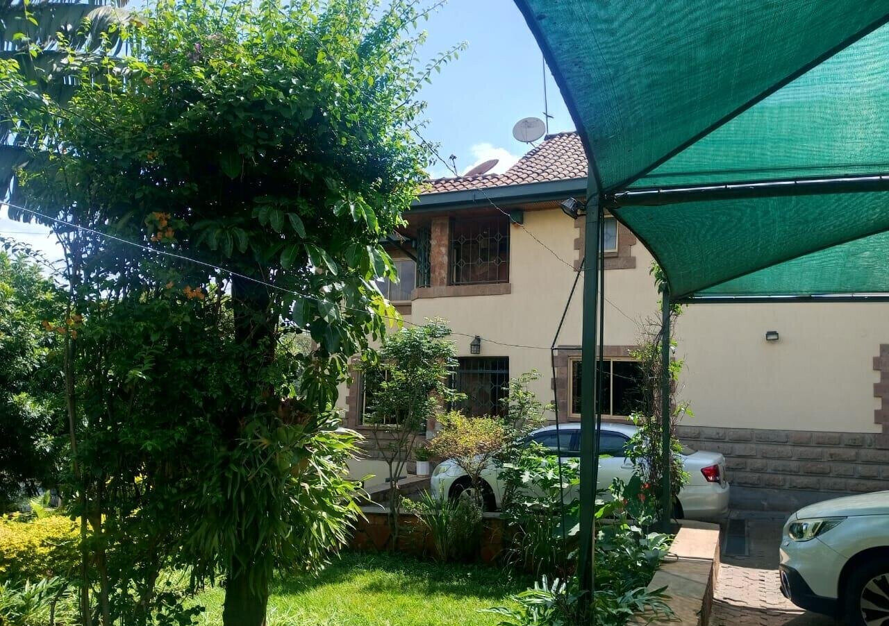 4BR Riverside Townhouse with Own Compound – KES 130M