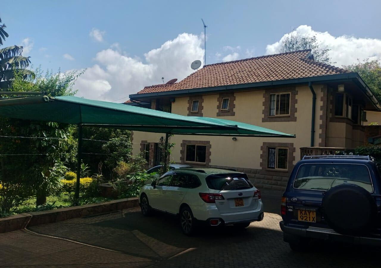 4BR Riverside Townhouse with Own Compound – KES 130M