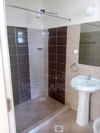 3bdrm Maisonette in Juja for rent - Image 9