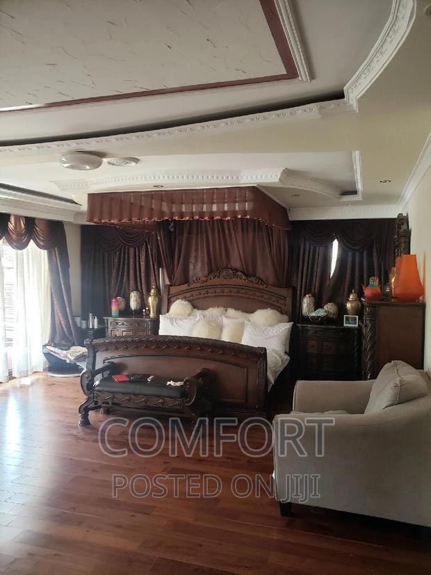 5bdrm Townhouse/Terrace in Lavington Green for sale