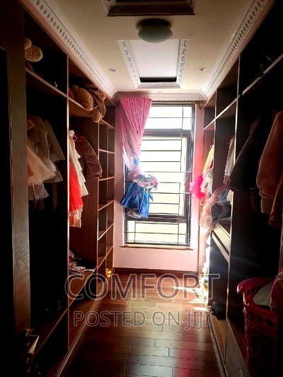 5bdrm Townhouse/Terrace in Lavington Green for sale - Image 17