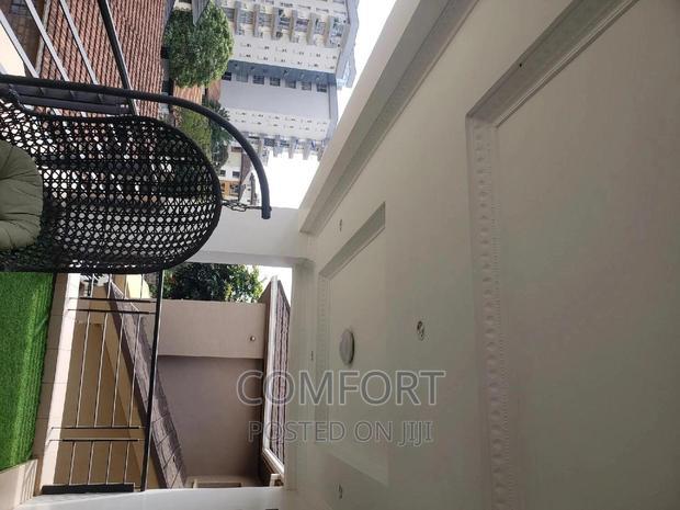 5bdrm Townhouse/Terrace in Lavington Green for sale