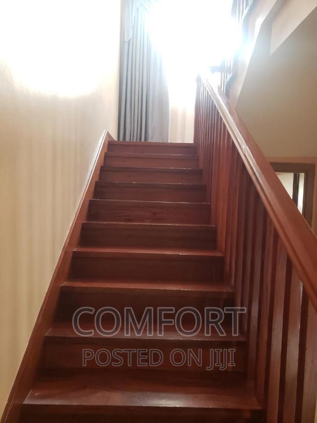 5bdrm Townhouse/Terrace in Lavington Green for sale