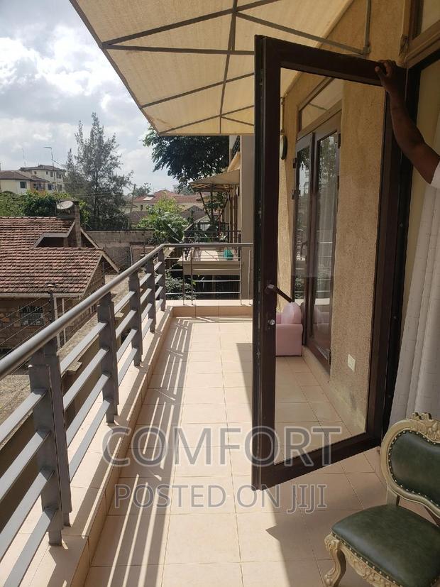 5bdrm Townhouse/Terrace in Lavington Green for sale