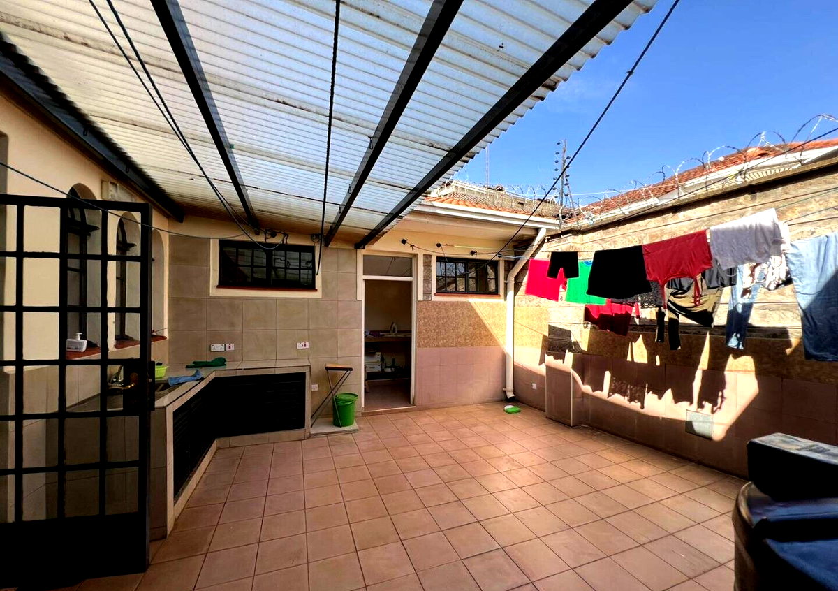 4-Ensuite Townhouse with DSQ & Private Garden - Westlands