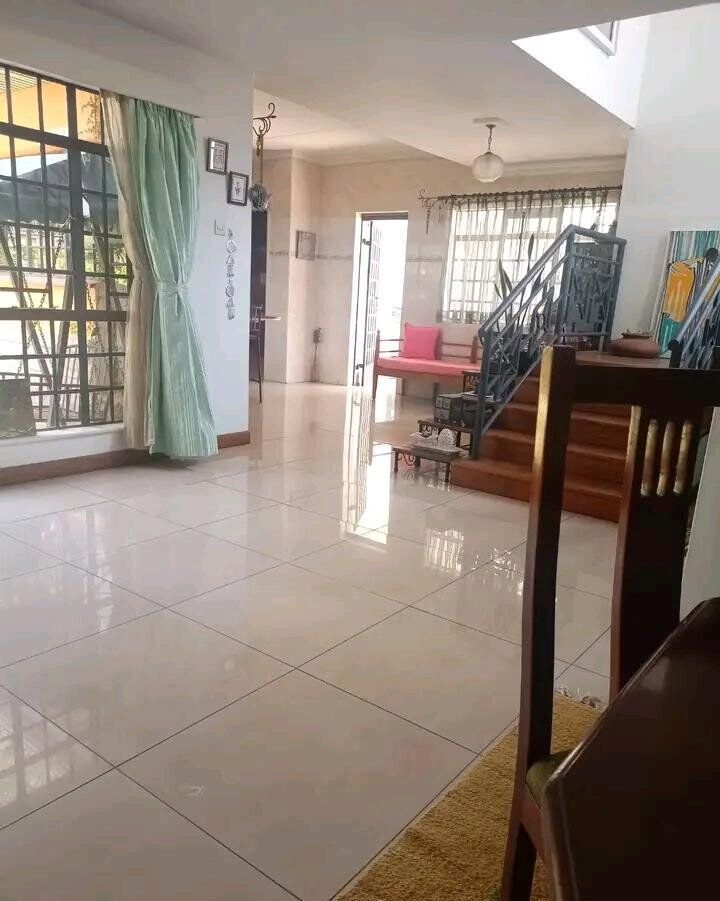 4-Ensuite Townhouse with Pool & Solar on Grevillea Grove - Westlands