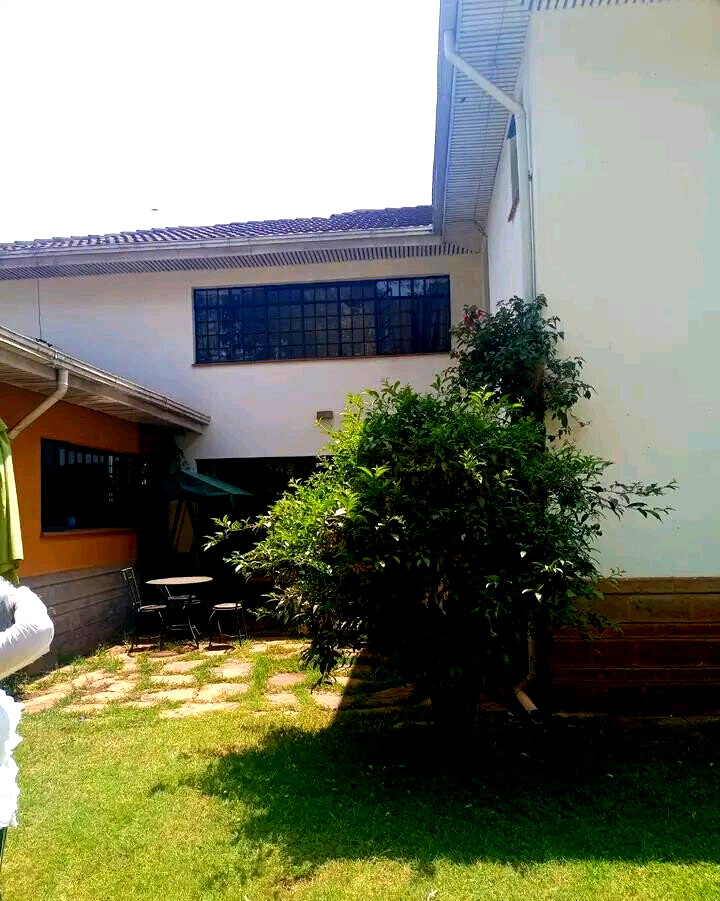 4-Ensuite Townhouse with Pool & Solar on Grevillea Grove - Westlands