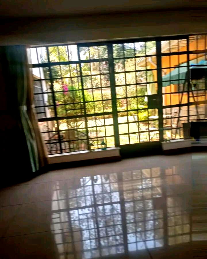 4-Ensuite Townhouse with Pool & Solar on Grevillea Grove - Westlands