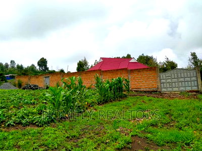 Half an Acre Land With a 3-Bedroom Bungalow in Kibiku, Ngong - Image 8