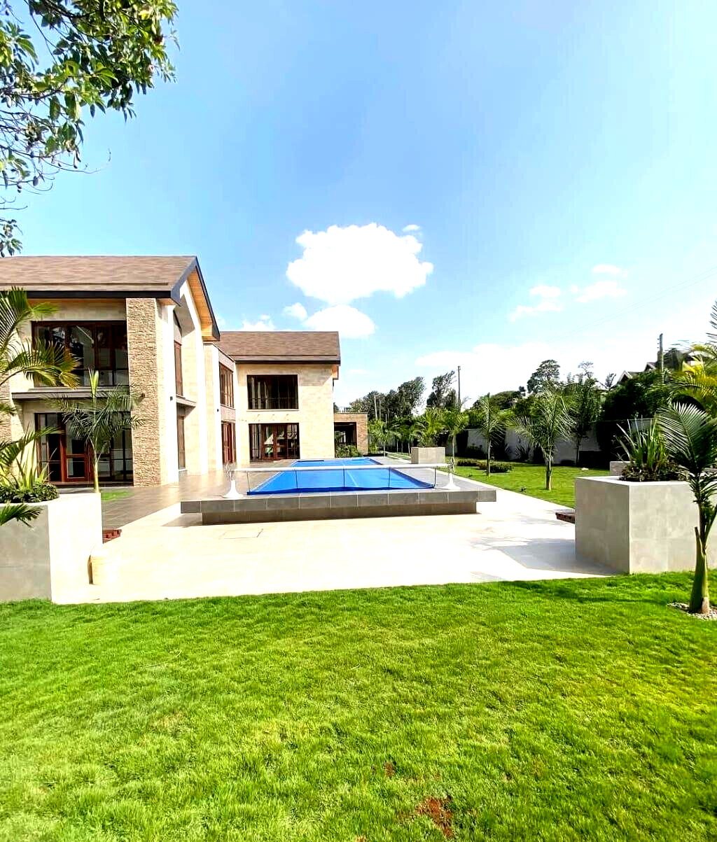 4BR Ambassadorial Home with Guest Wing & Pool - Runda