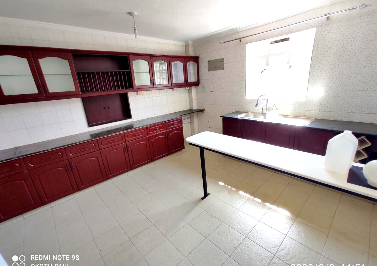 Spacious 4BR All-Ensuite Townhouse with Wooden Floors - Kileleshwa