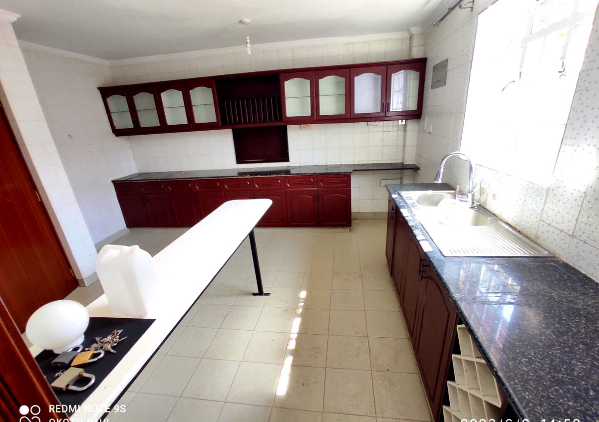 Spacious 4BR All-Ensuite Townhouse with Wooden Floors - Kileleshwa