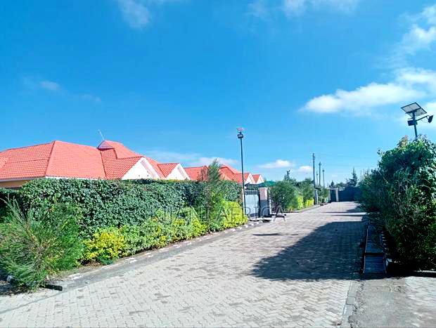 3bdrm Bungalow in Joska for rent