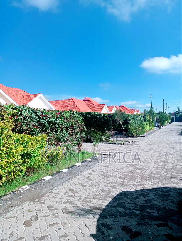 3bdrm Bungalow in Joska for rent