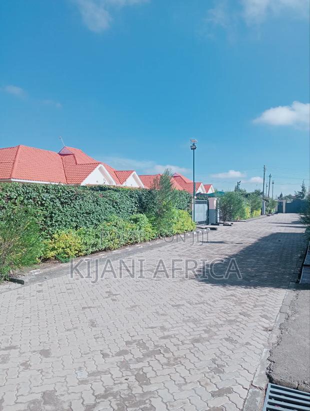 3bdrm Bungalow in Joska for rent