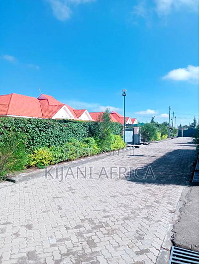 3bdrm Bungalow in Joska for rent - Image 3