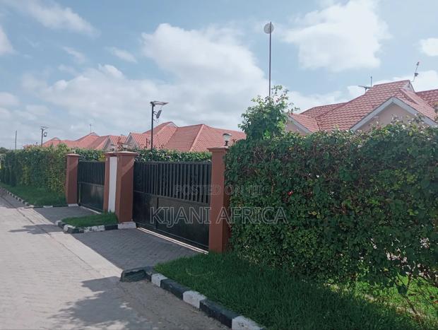 3bdrm Bungalow in Joska for rent