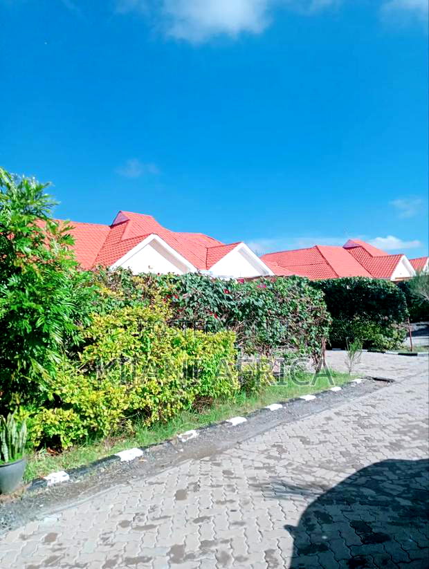 3bdrm Bungalow in Joska for rent