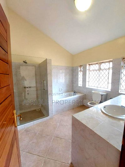 5bdrm Mansion in Runda for rent - Image 14