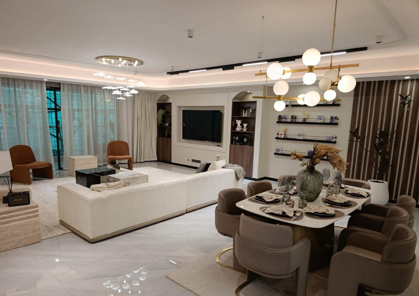 5BR All-Ensuite with Private Lift & 3 Balconies - Kileleshwa