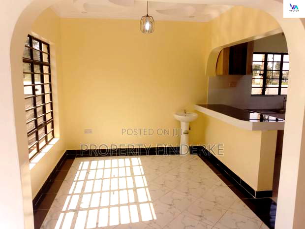 3bdrm Bungalow in Matasia for sale