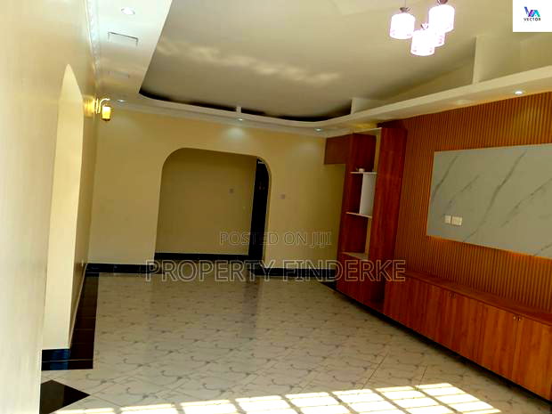 3bdrm Bungalow in Matasia for sale