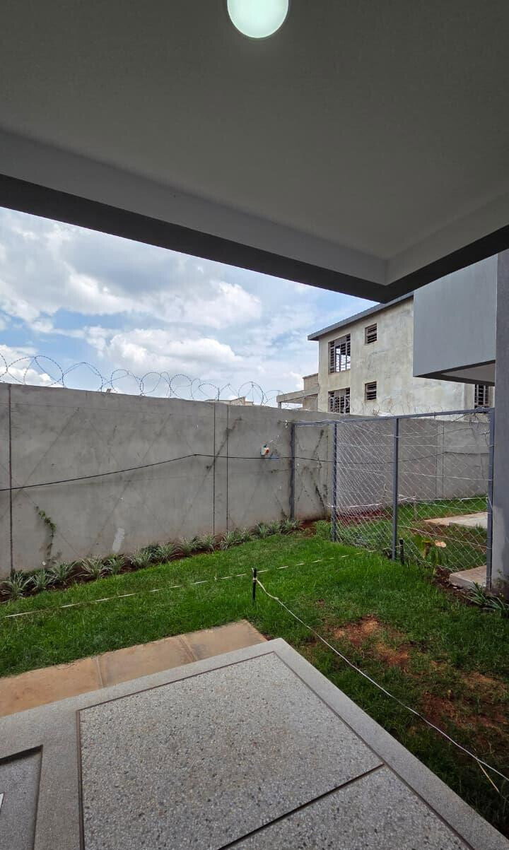Garden Townhouse with Parking
