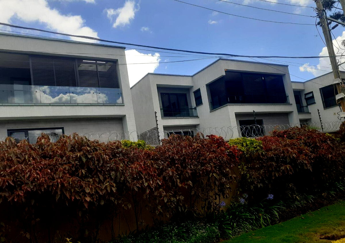 4-Ensuite Townhouse with Garden & CCTV - Lavington
