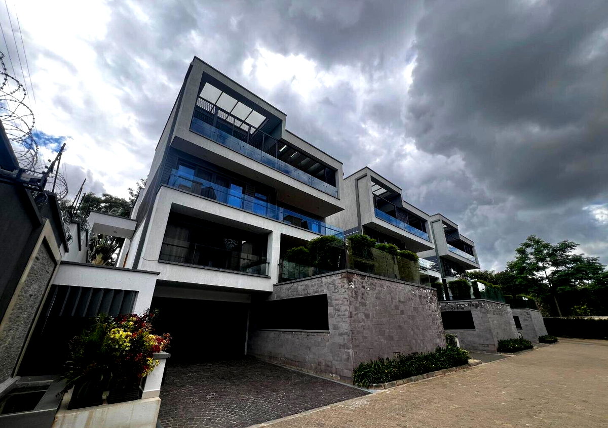 4-Ensuite Townhouse with Garden & CCTV - Lavington