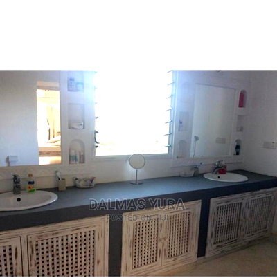 Furnished 2bdrm Apartment in Malindi for sale - Image 3