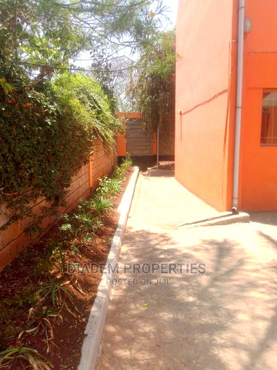Commercial 5 Bedroom Maissionette to Let - Image 12