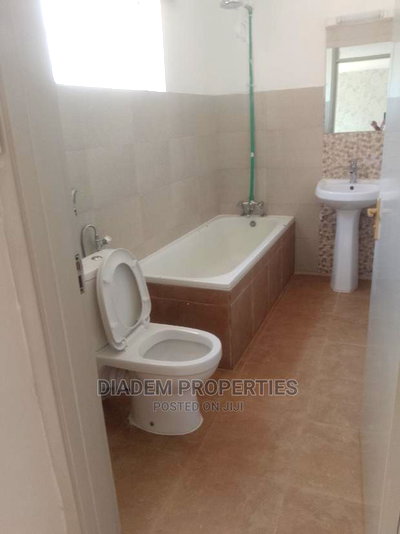 Commercial 5 Bedroom Maissionette to Let - Image 7