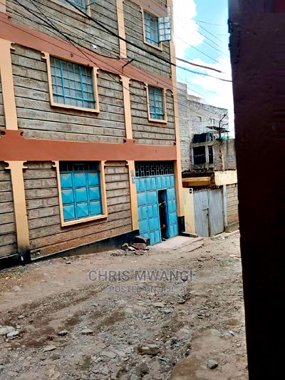 Furnished 2bdrm Block of Flats in Hunters for Sale - Image 1