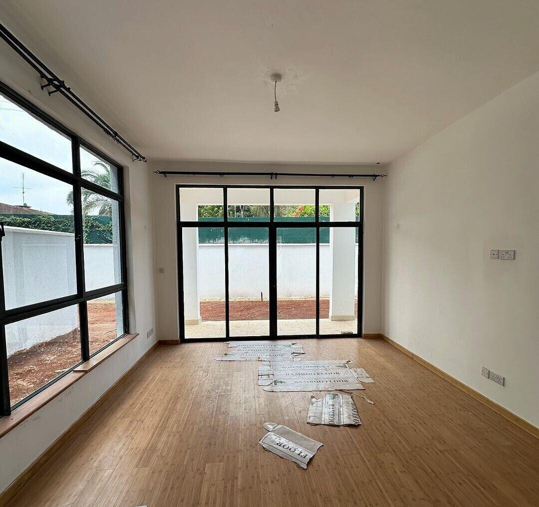 4-Ensuite Townhouse with Study & Mall Access - Lavington