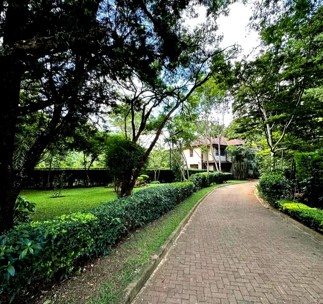 1 Acre 4BR Home with Garden