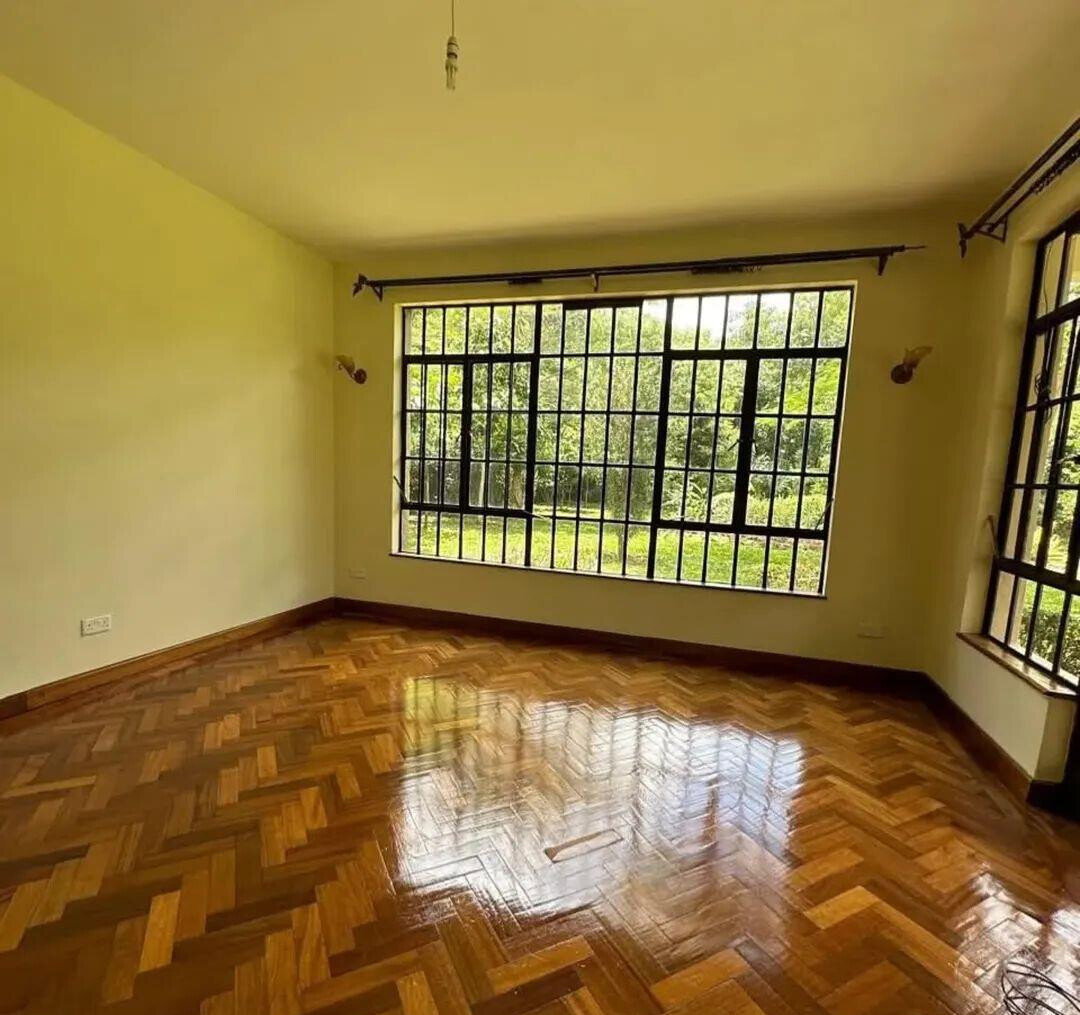 1 Acre 4BR Home with Garden