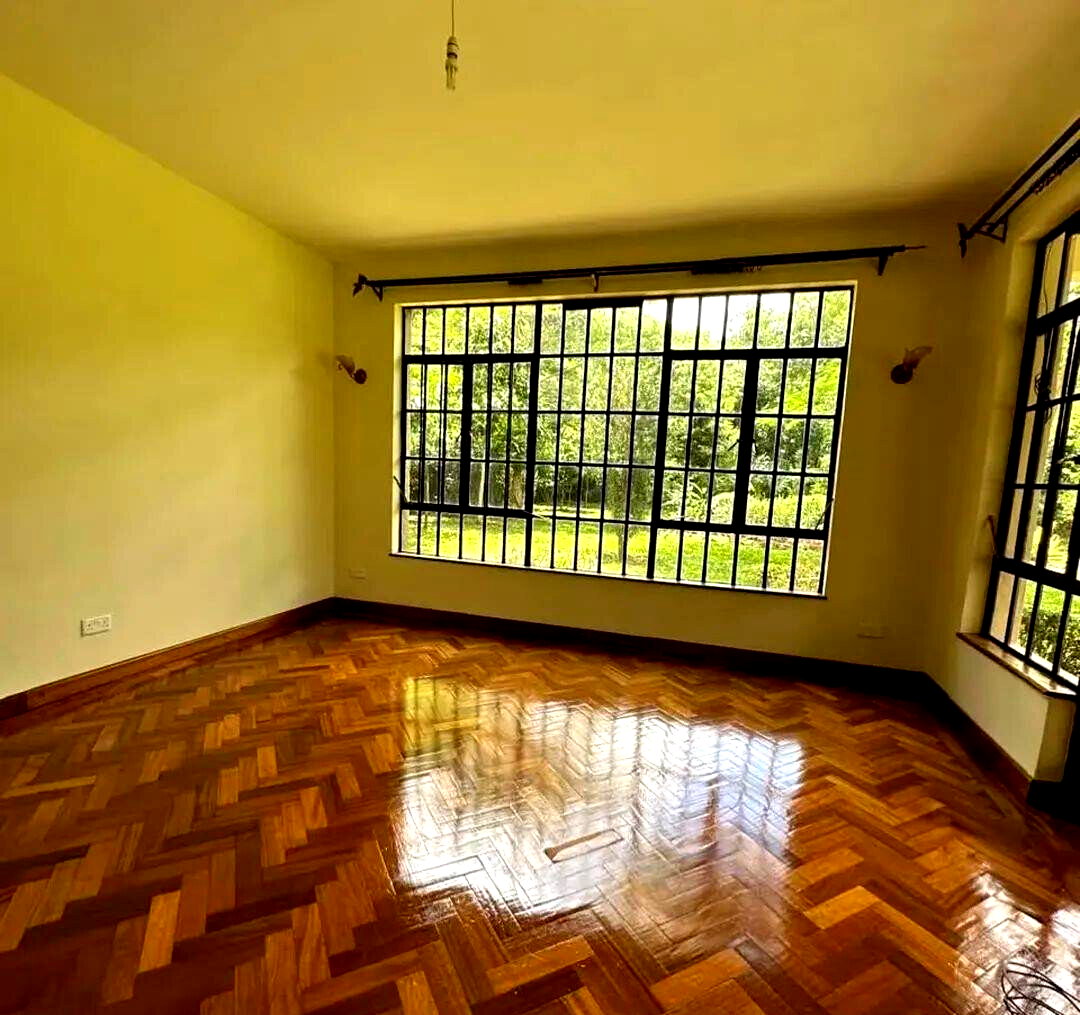 1 Acre 4BR Home with Garden