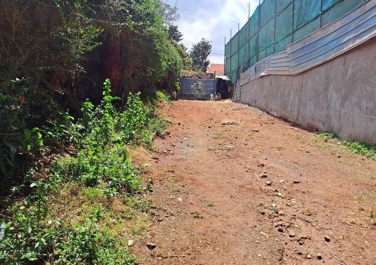 1-Acre Garden Plot with Parking at KSh 420M