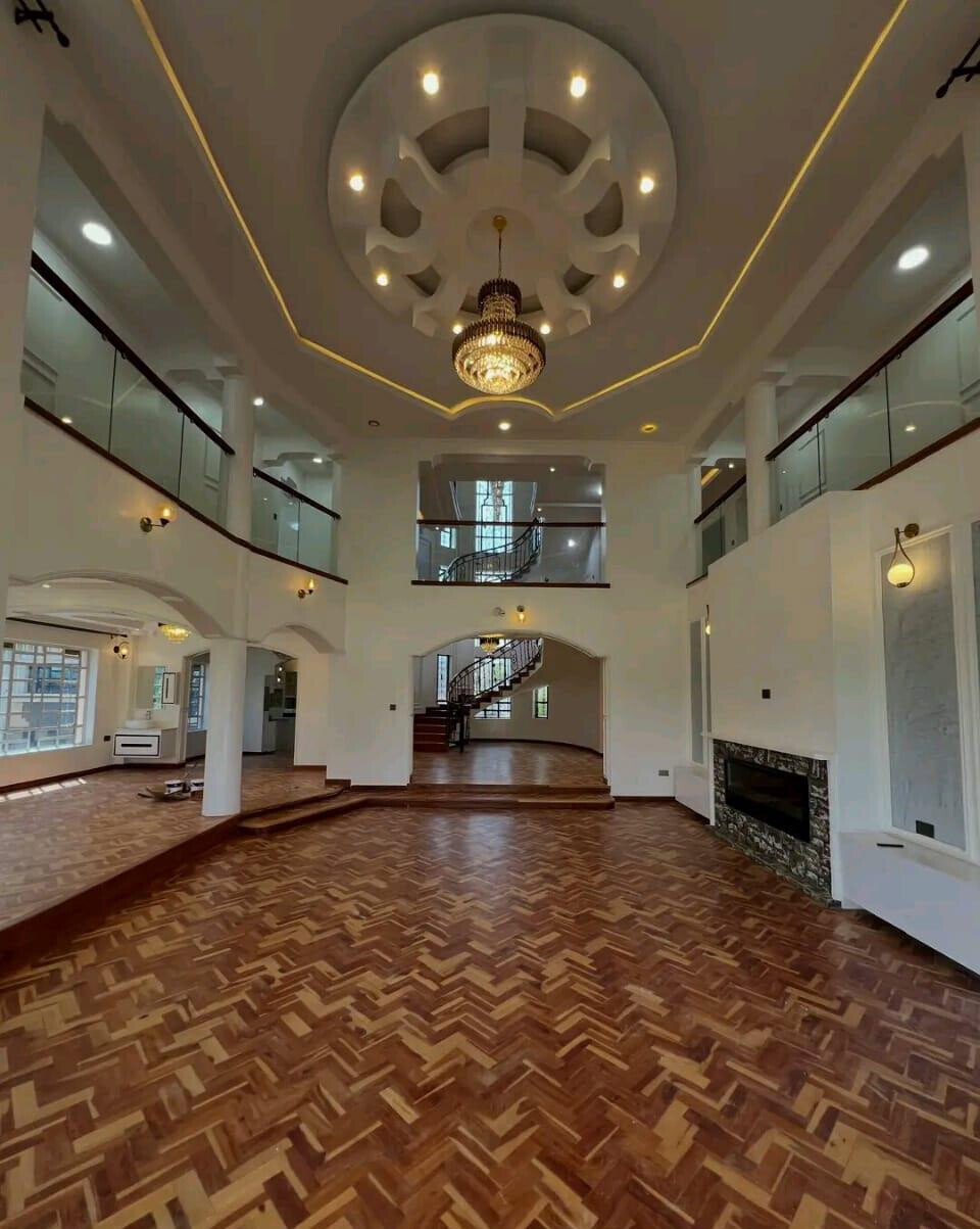 Spacious 6BR Home with Garden