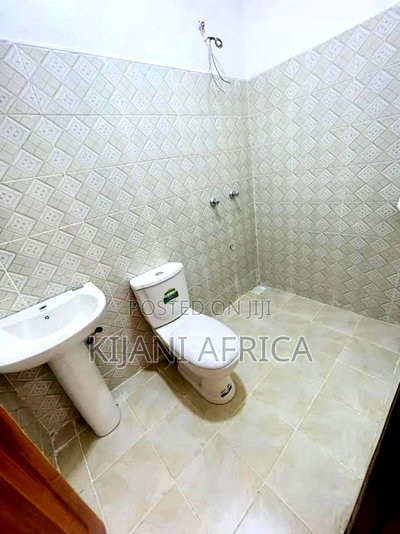 4bdrm Bungalow in Kitengela for sale - Image 10