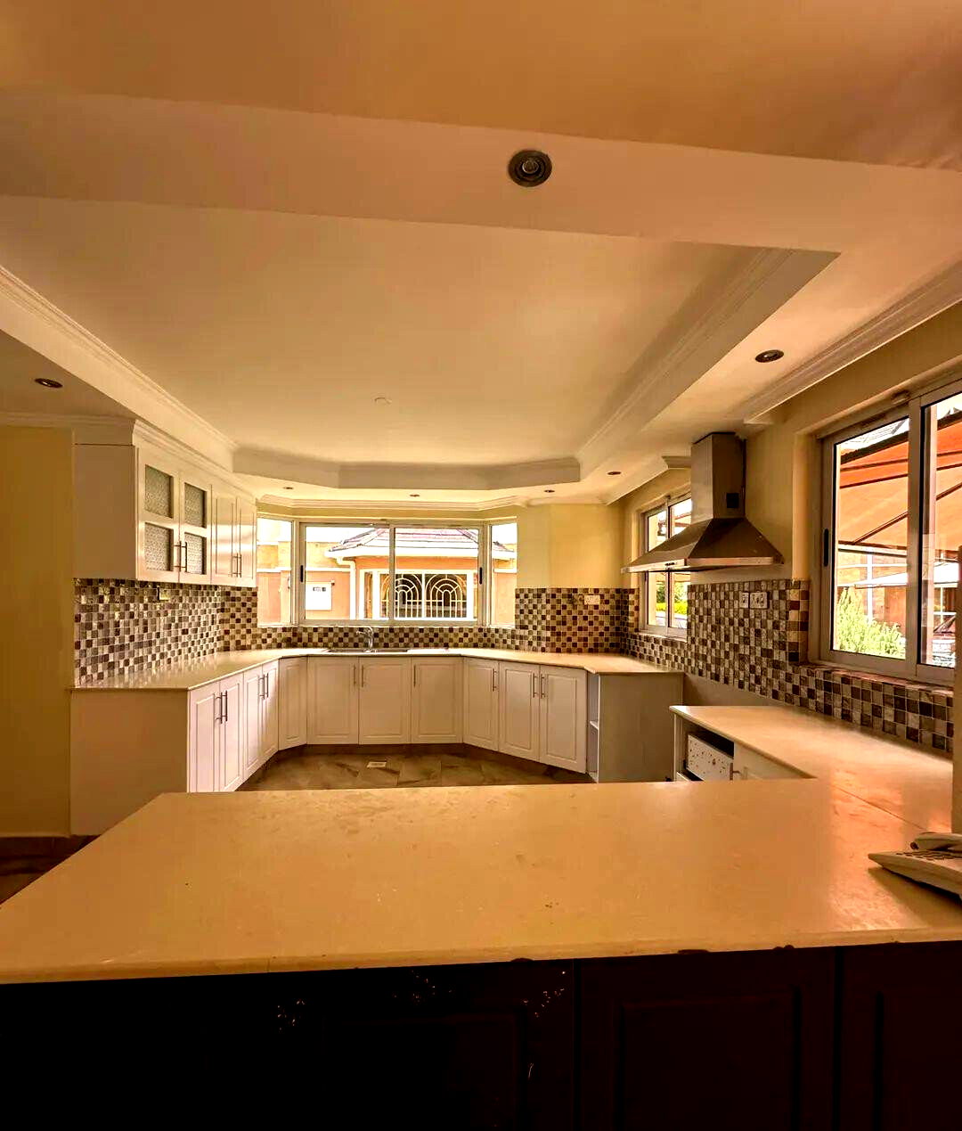 5-Ensuite Townhouse with Gym, Jacuzzi & DSQ - Lavington