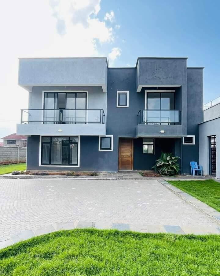 4BR All-Ensuite Townhouse with Rooftop Terrace & DSQ - Kitengela