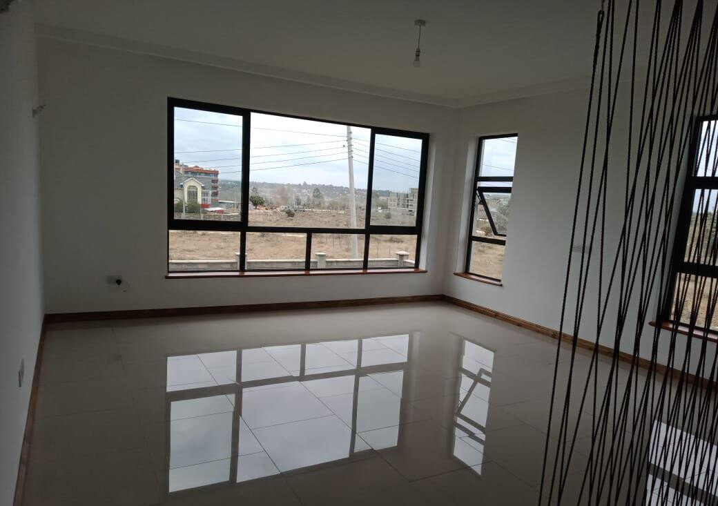 4BR All-Ensuite Townhouse with Rooftop Terrace & DSQ - Kitengela
